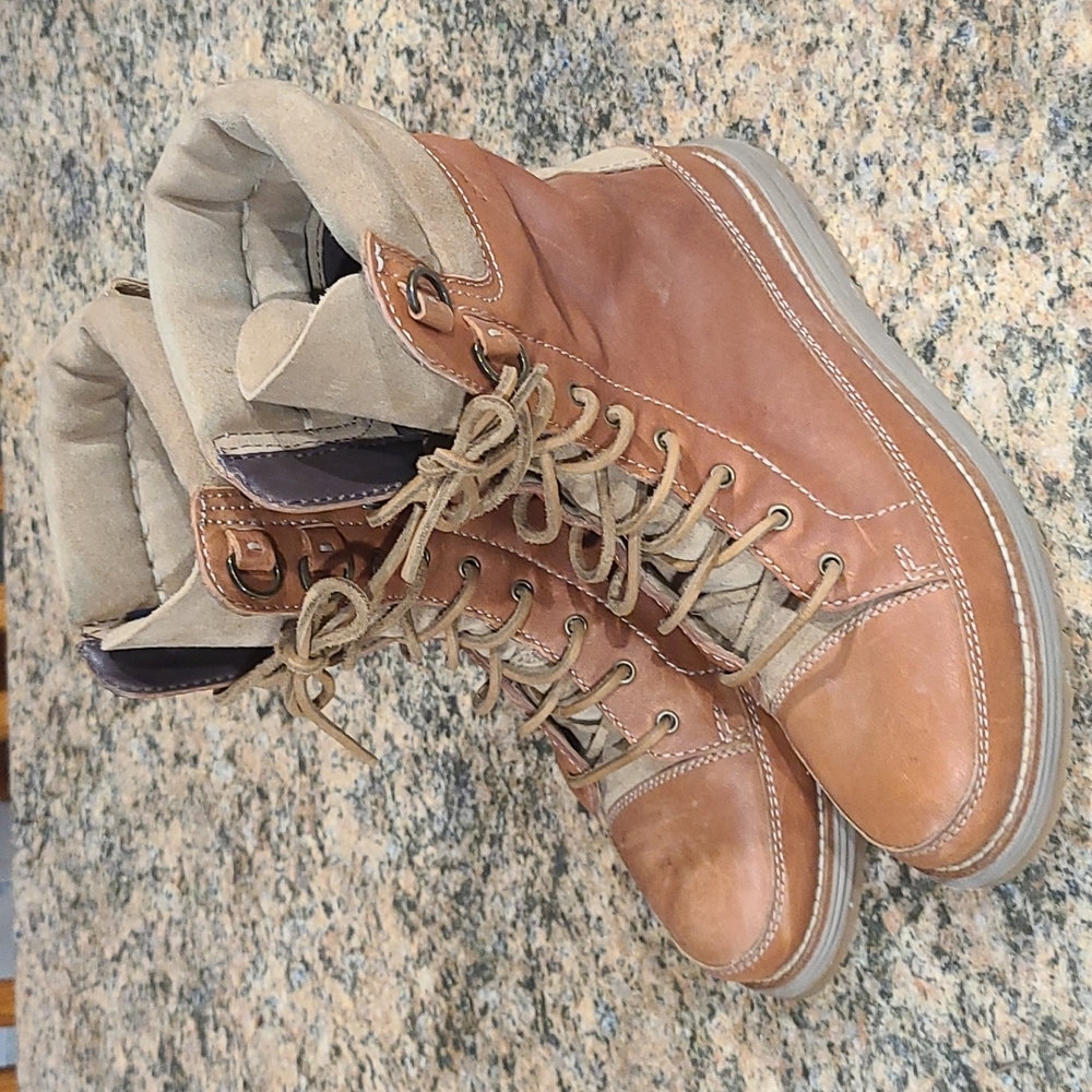 Womens Leather Cole Hann Waterproof Boots Size 8.5